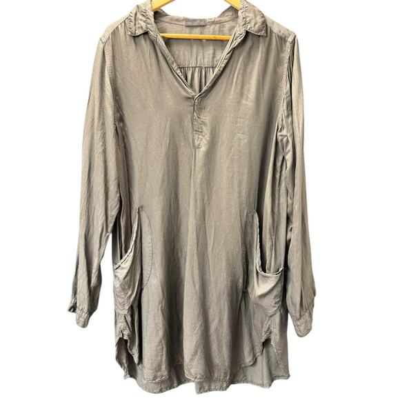 CP Shades Teton Tan Velvet V-Neck Popover Tunic Top Medium - Picture 1 of 7